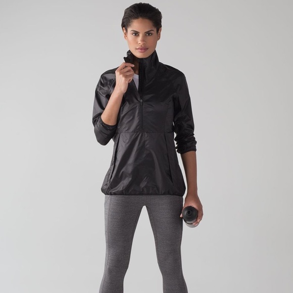 Lululemon Run With It Jacket Black 4 Packable Windbreaker Travel Hike Pullover - Picture 6 of 8